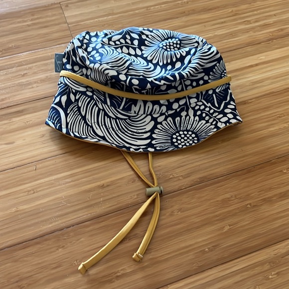 Seea Ada reversible surf bucket hat XS/S - Picture 2 of 3